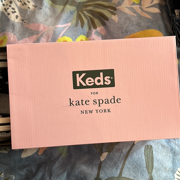 Brand NIB Keds Kate Spade Glitter Slip Ons - Picture 2 of 5